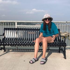 Meet your Posher, Emily